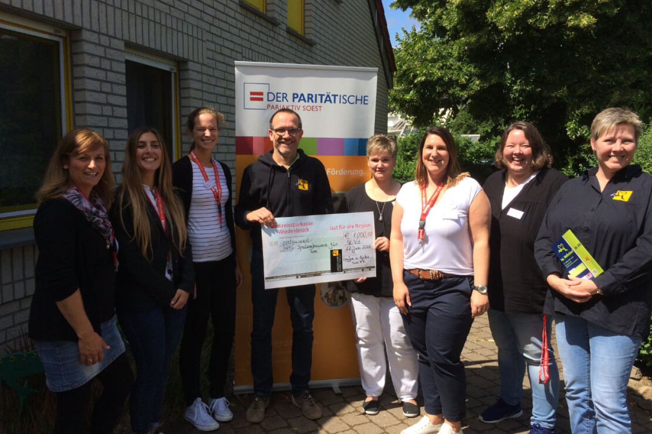 scheckuebergabe-lippetal-dkms
