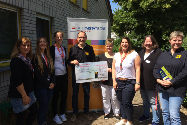 scheckuebergabe-lippetal-dkms